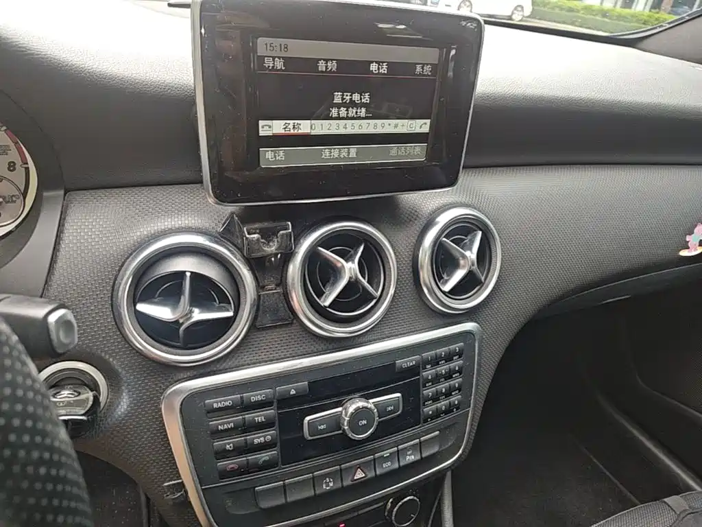 Mercedes-Benz A-Class 2015 — фото 20
