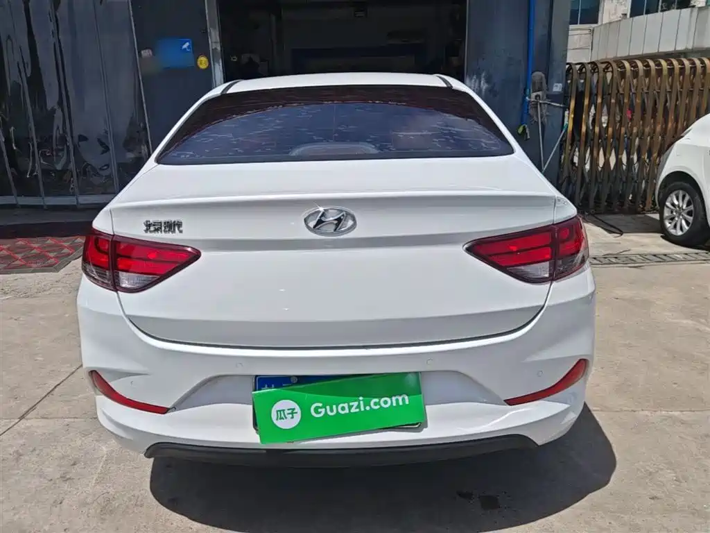 Hyundai Elantra 2021 — фото 6