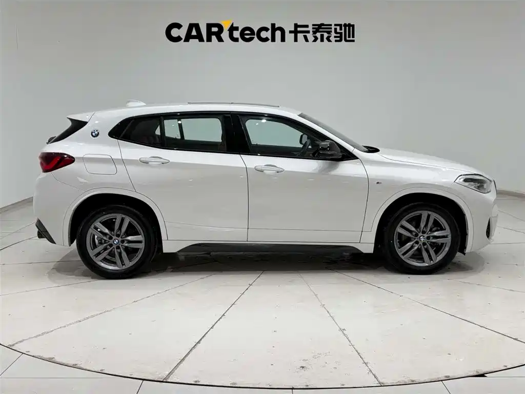 BMW X2 2023 — фото 12