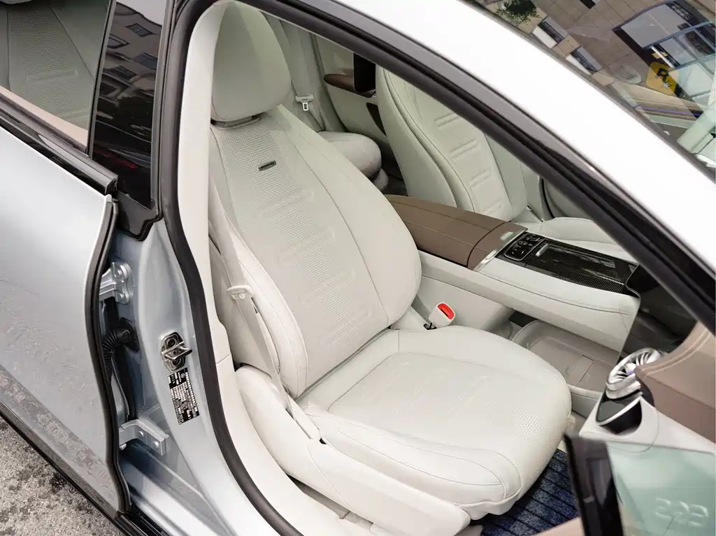 Mercedes-Benz EQS AMG 2024 — фото 17