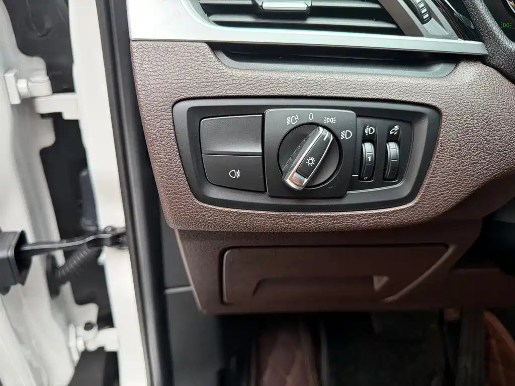 BMW X1 2022 — фото 16