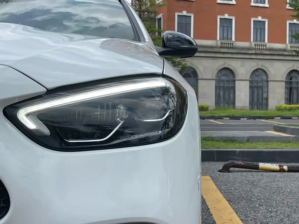 Mercedes-Benz C-Class 2023