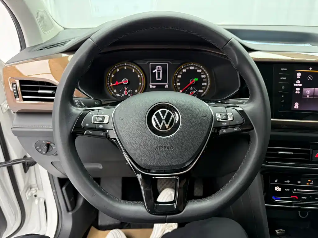 Volkswagen Tharu 2022