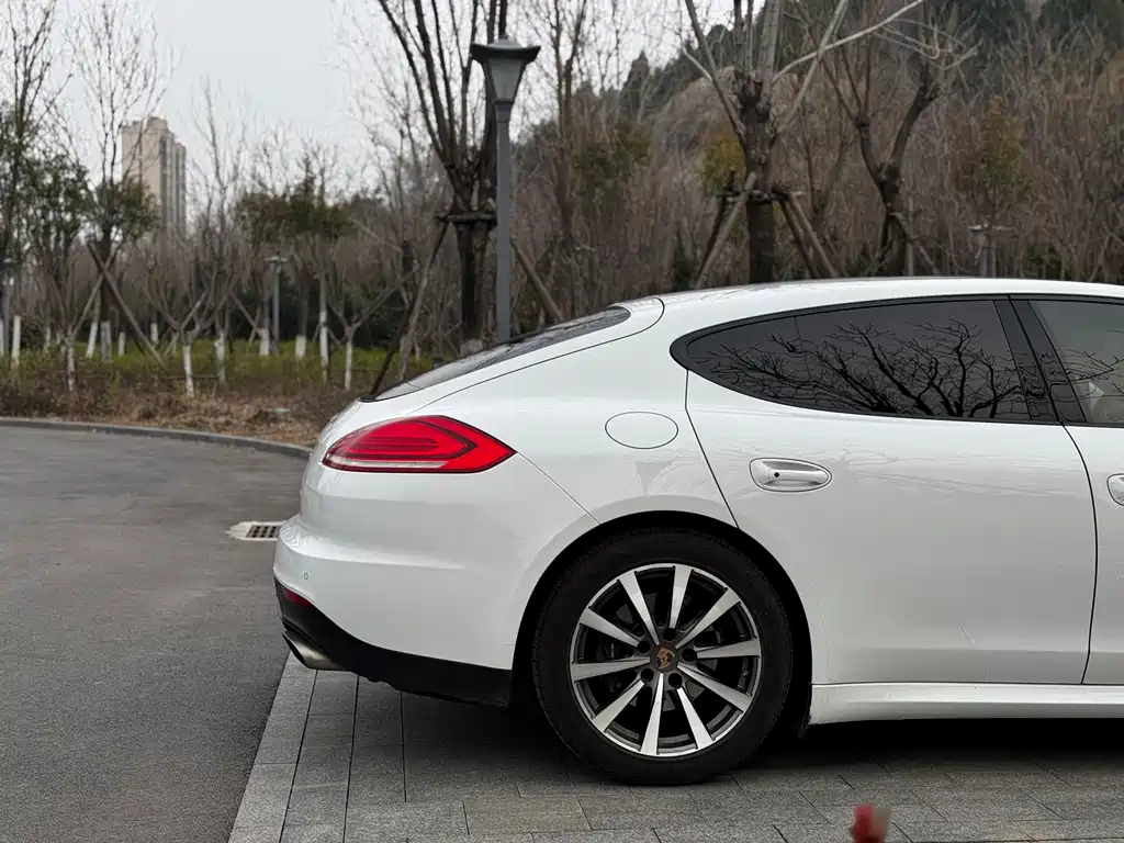 Porsche Panamera 2015 — фото 7