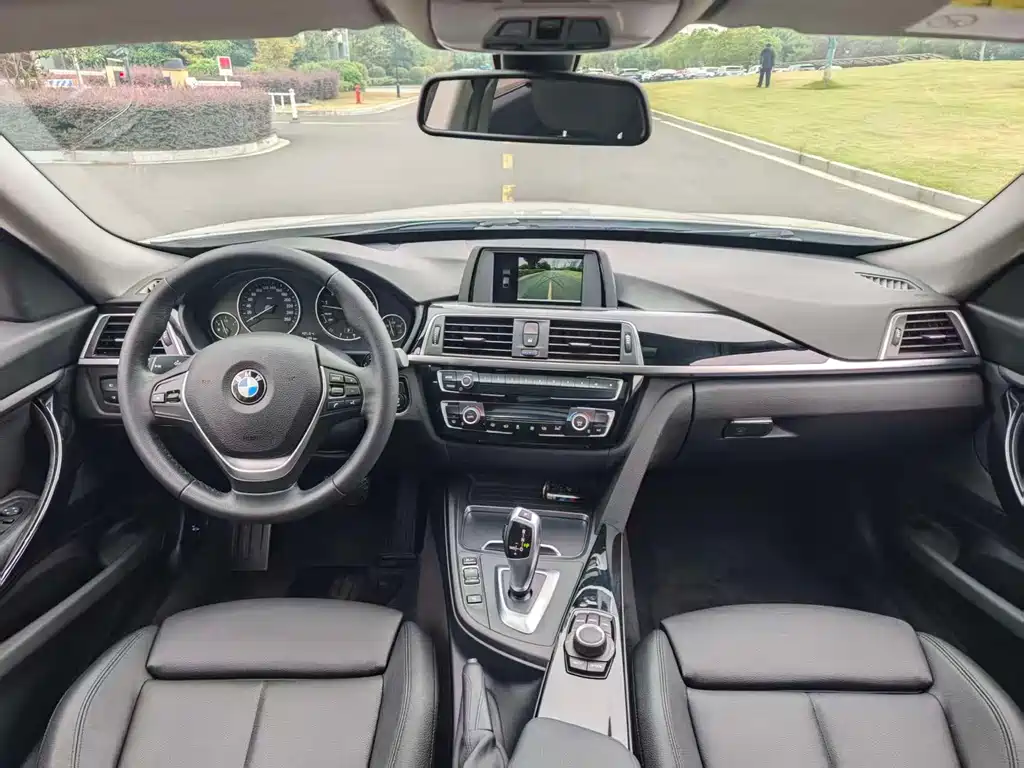 BMW 3 Series GT 2018 — фото 8