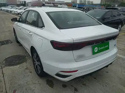 Geely Emgrand 2023