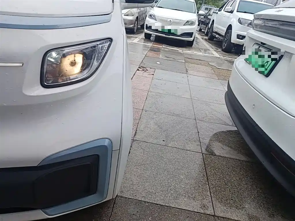 Wuling Nano EV 2022 — фото 18