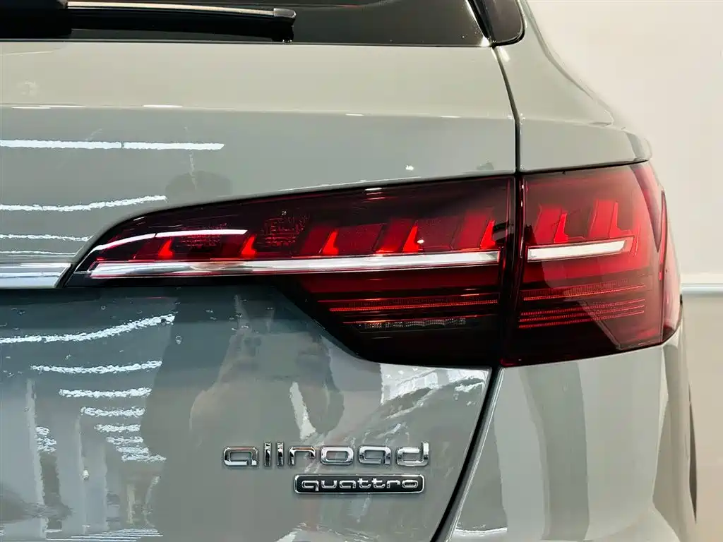 Audi A4 2023 — фото 13