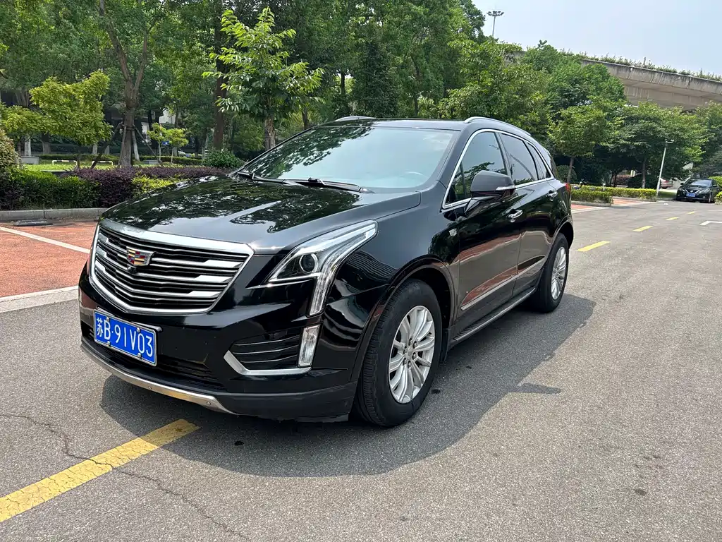 Cadillac XT5 2017 — фото 1