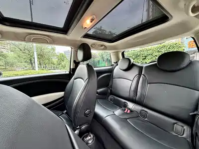 MINI MINI 2011