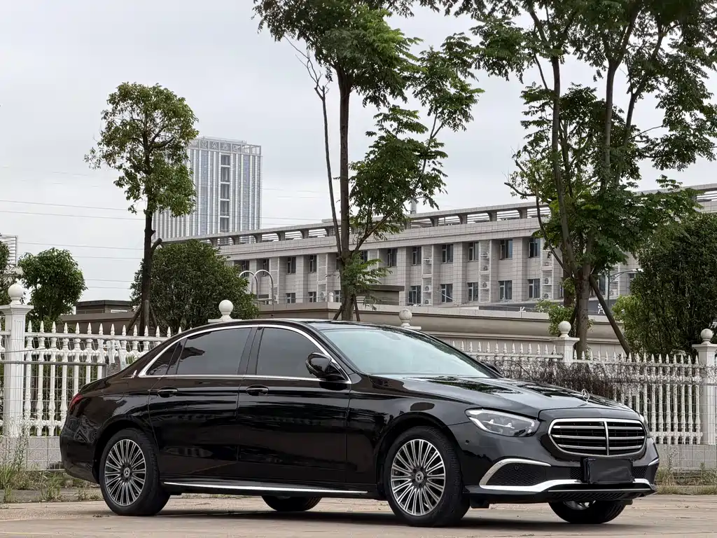Mercedes-Benz E-Class 2021