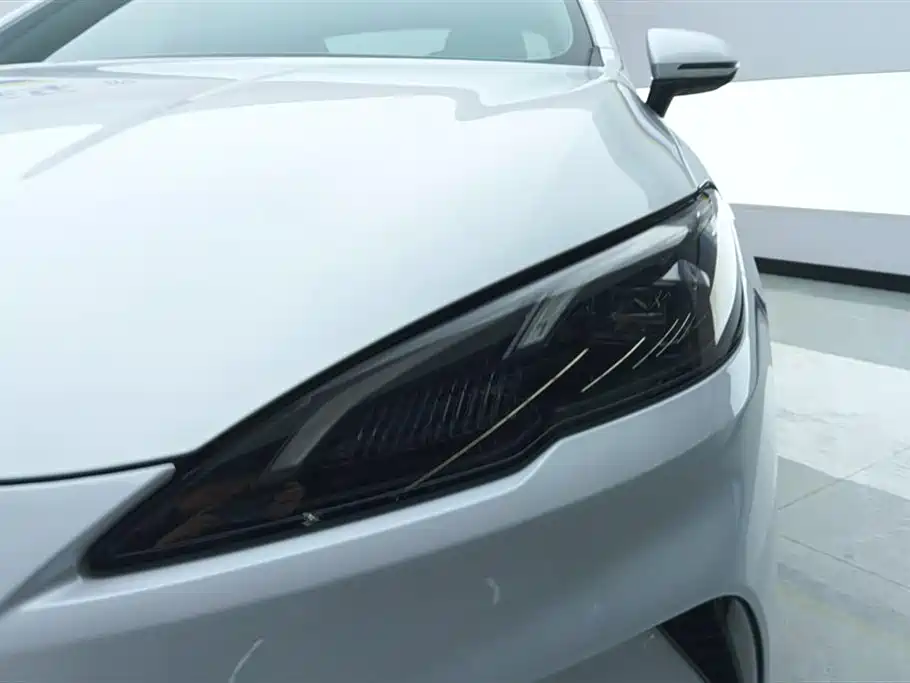 BYD Seal 05 DM-i 2025 — фото 5