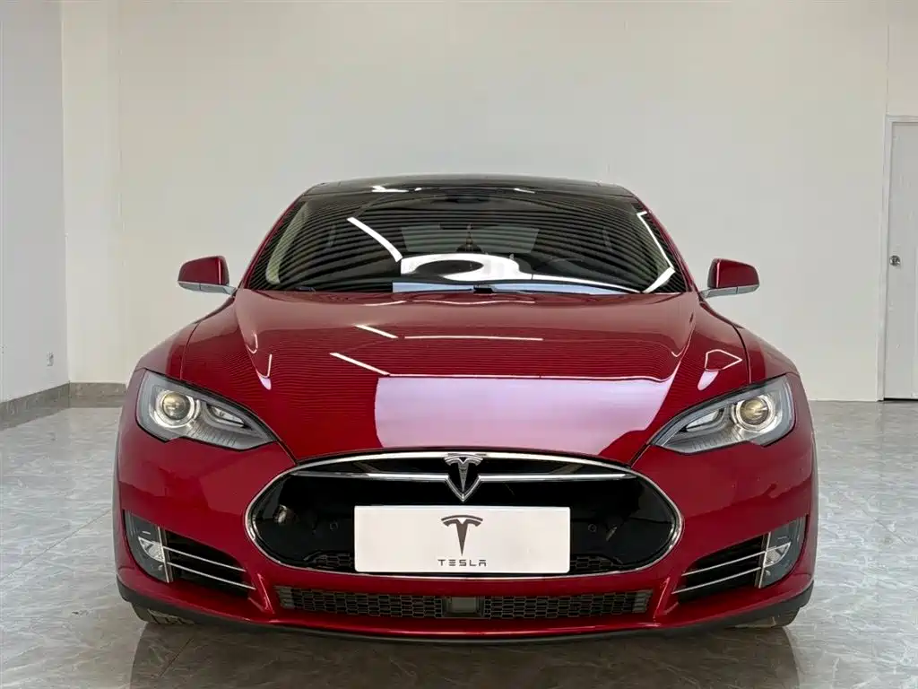 Tesla Model S 2015 — фото 2