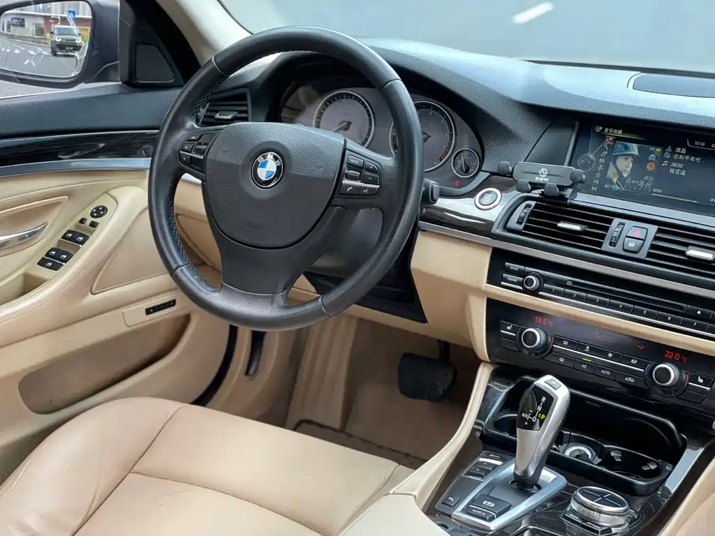 BMW 5 Series 2013 — фото 8