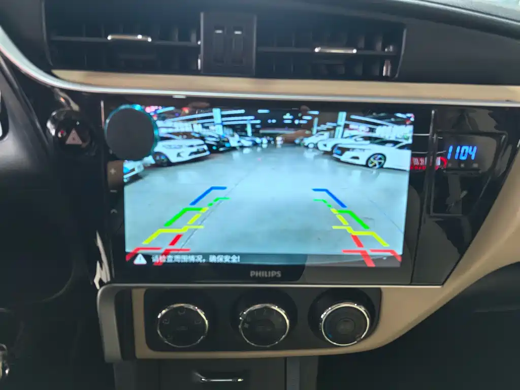 Toyota Corolla 2017 — фото 17