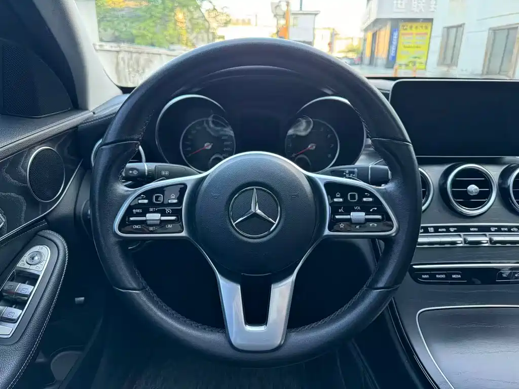 Mercedes-Benz C-Class 2019 — фото 9