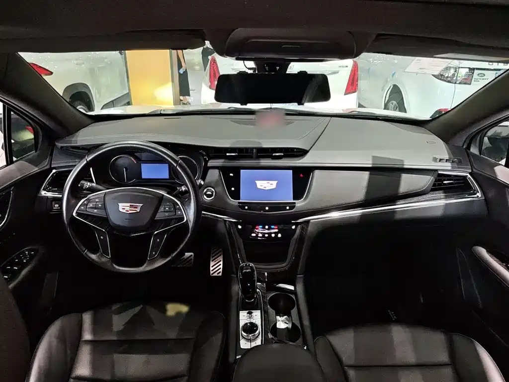 Cadillac XT5 2020 — фото 14