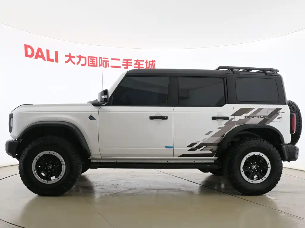 Ford Bronco 2025 — фото 15