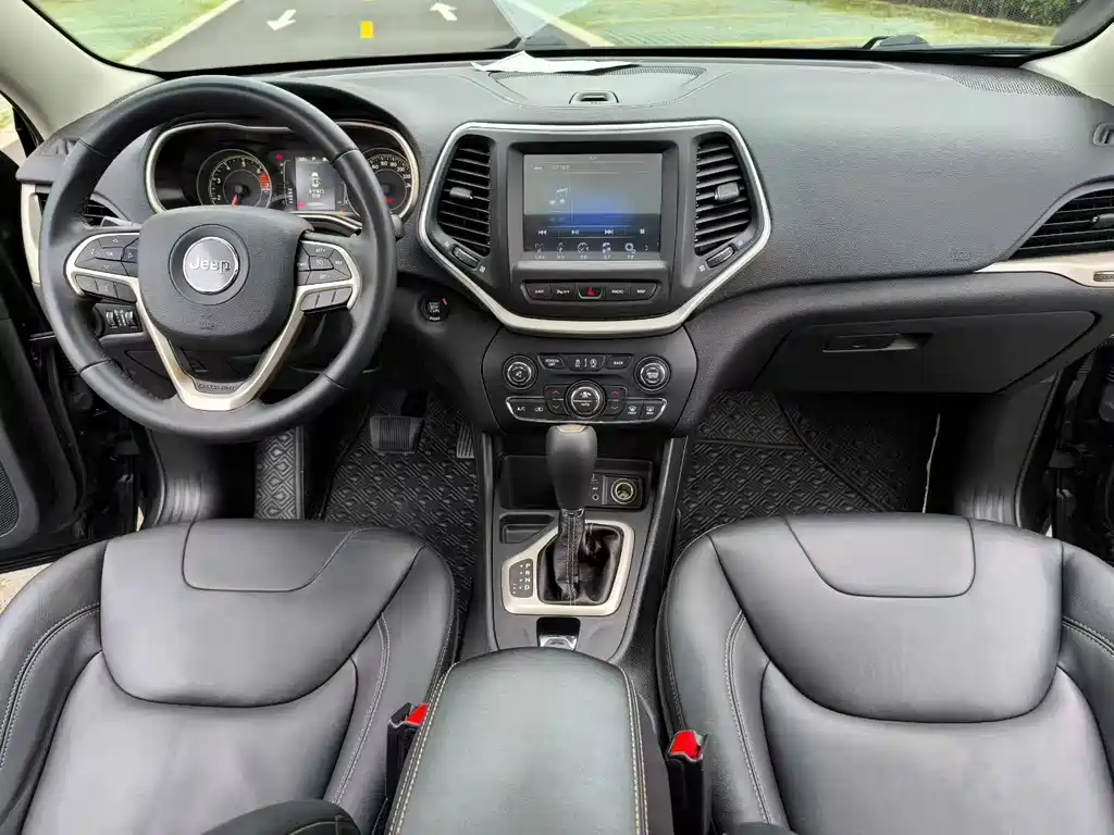 Jeep Cherokee 2016