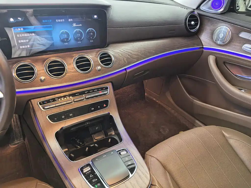 Mercedes-Benz E-Class 2023 — фото 4