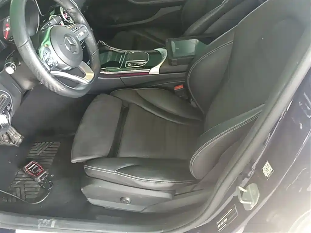 Mercedes-Benz C-Class 2019 — фото 15