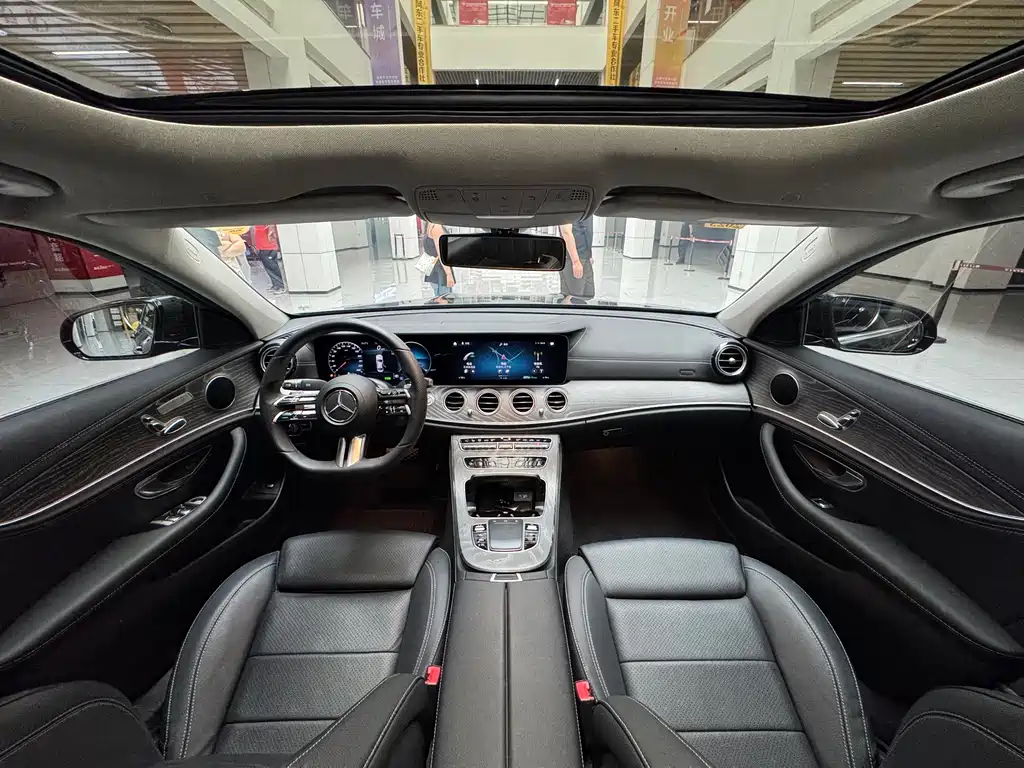 Mercedes-Benz E-Class 2021 — фото 14