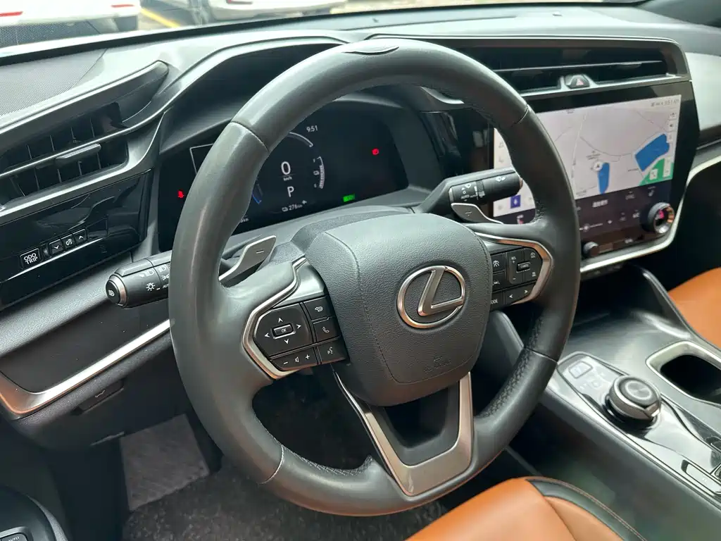 Lexus RZ 2023 — фото 11