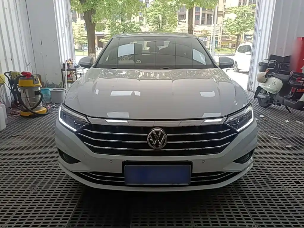 Volkswagen Sagitar 2022