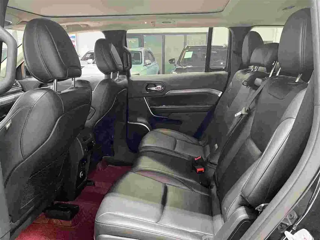 Jeep Grand Commander 2018 — фото 9