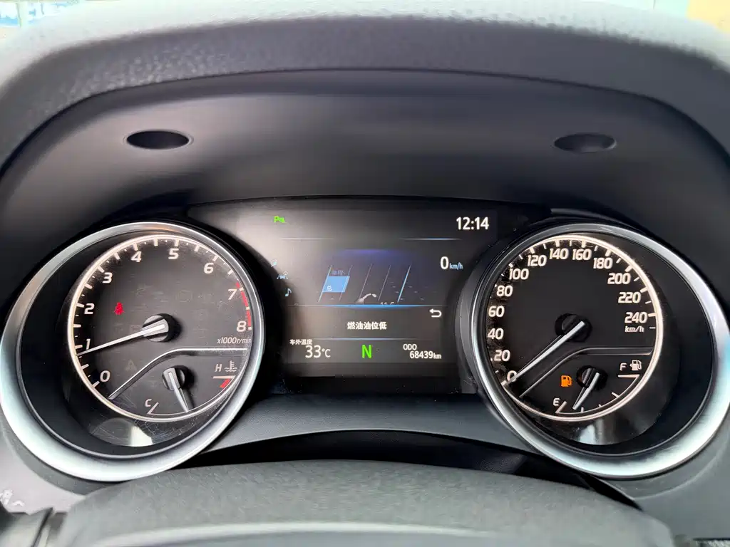 Toyota Camry 2020 — фото 10