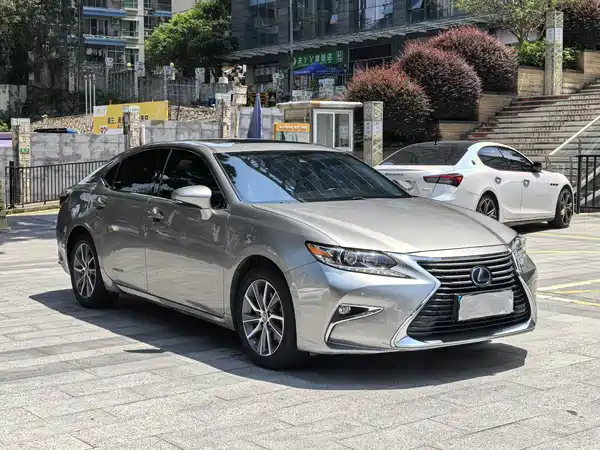Lexus ES 2017