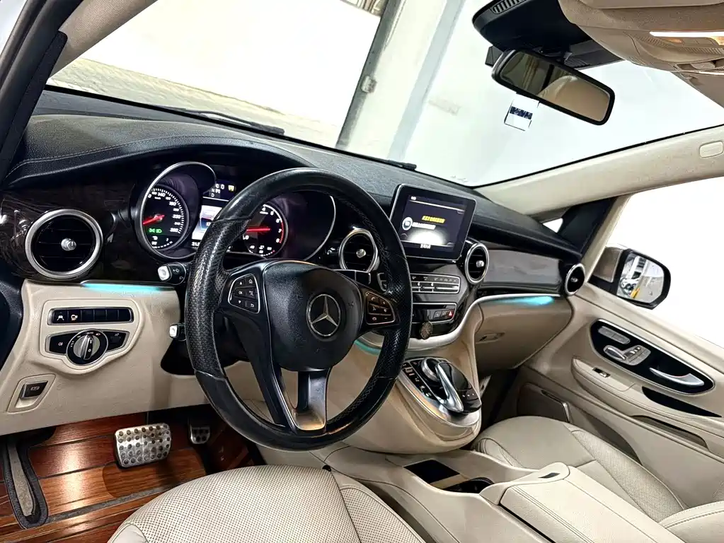 Mercedes-Benz V-Class 2018 — фото 4