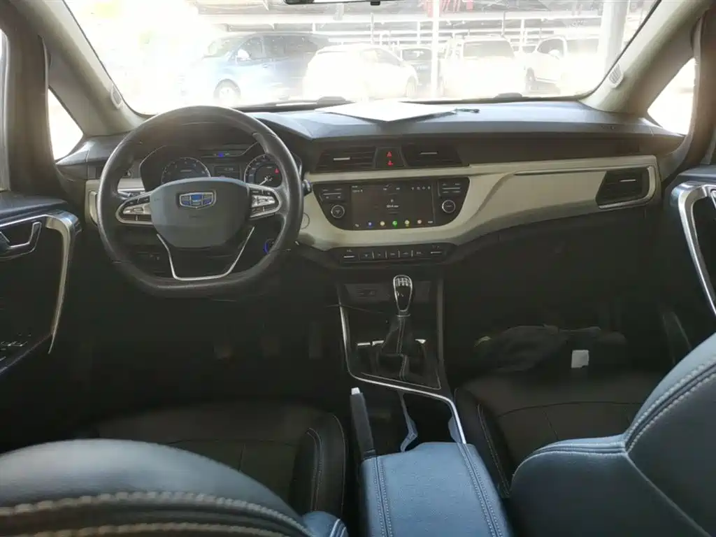 Geely Vision X3 2021 — фото 10
