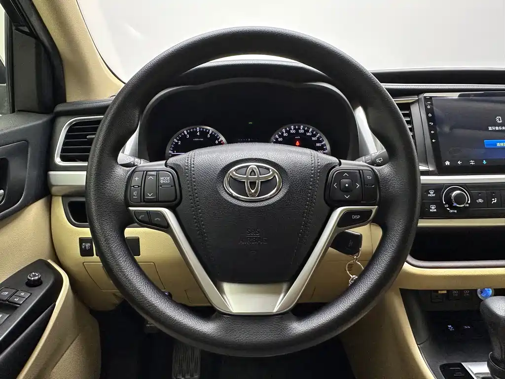 Toyota Highlander 2020 — фото 19