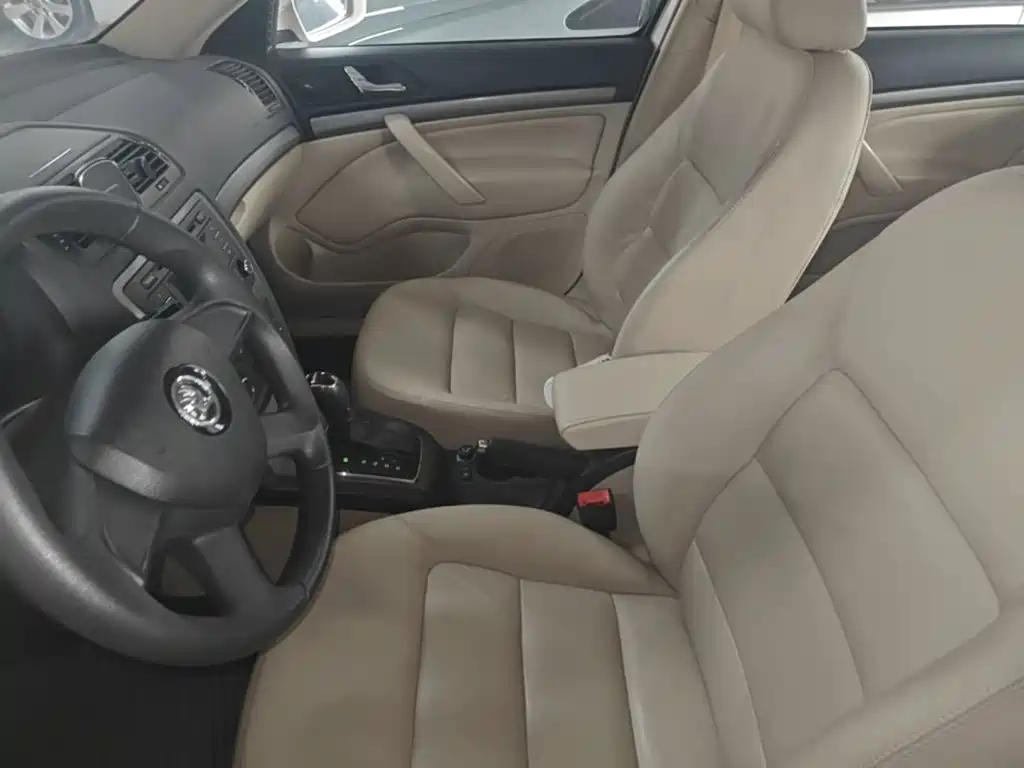 Skoda Octavia 2014 — фото 15