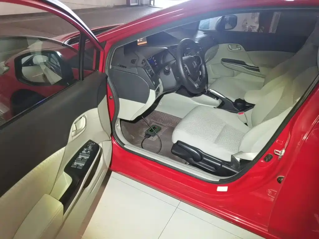 Honda Civic 2015 — фото 16