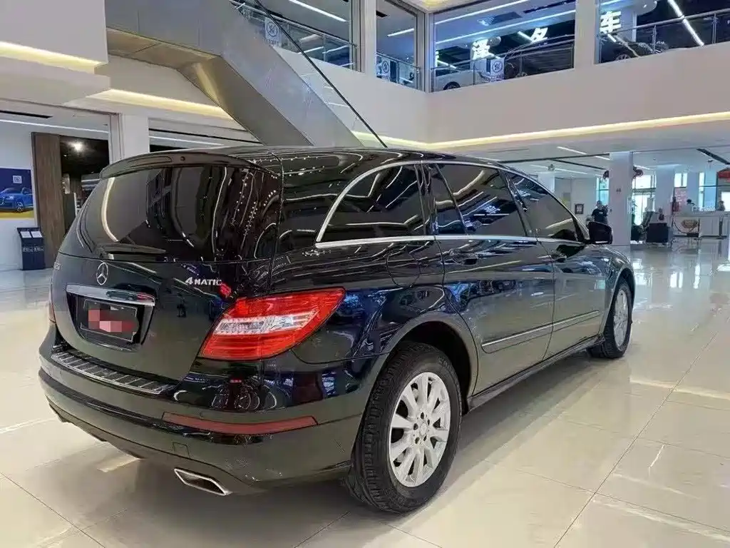 Mercedes-Benz R-Class 2017 — фото 10