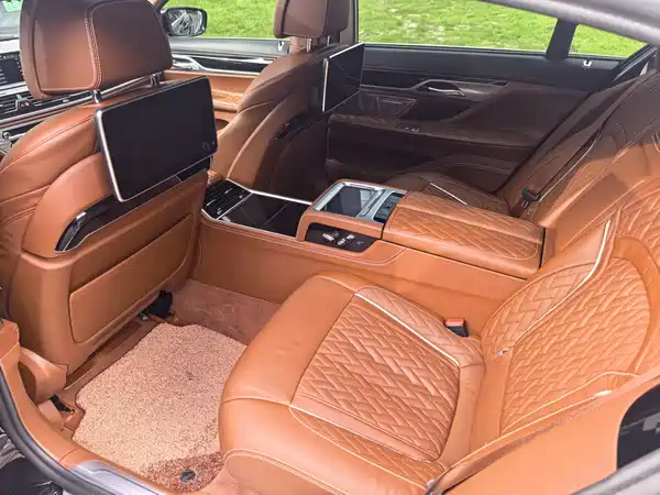 BMW 7 Series 2021