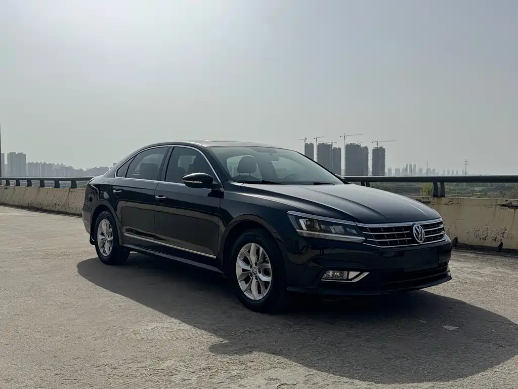 Volkswagen Passat 2018 — фото 3