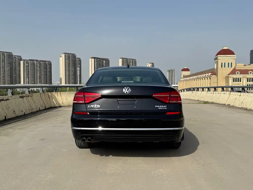 Volkswagen Passat 2018 — фото 13