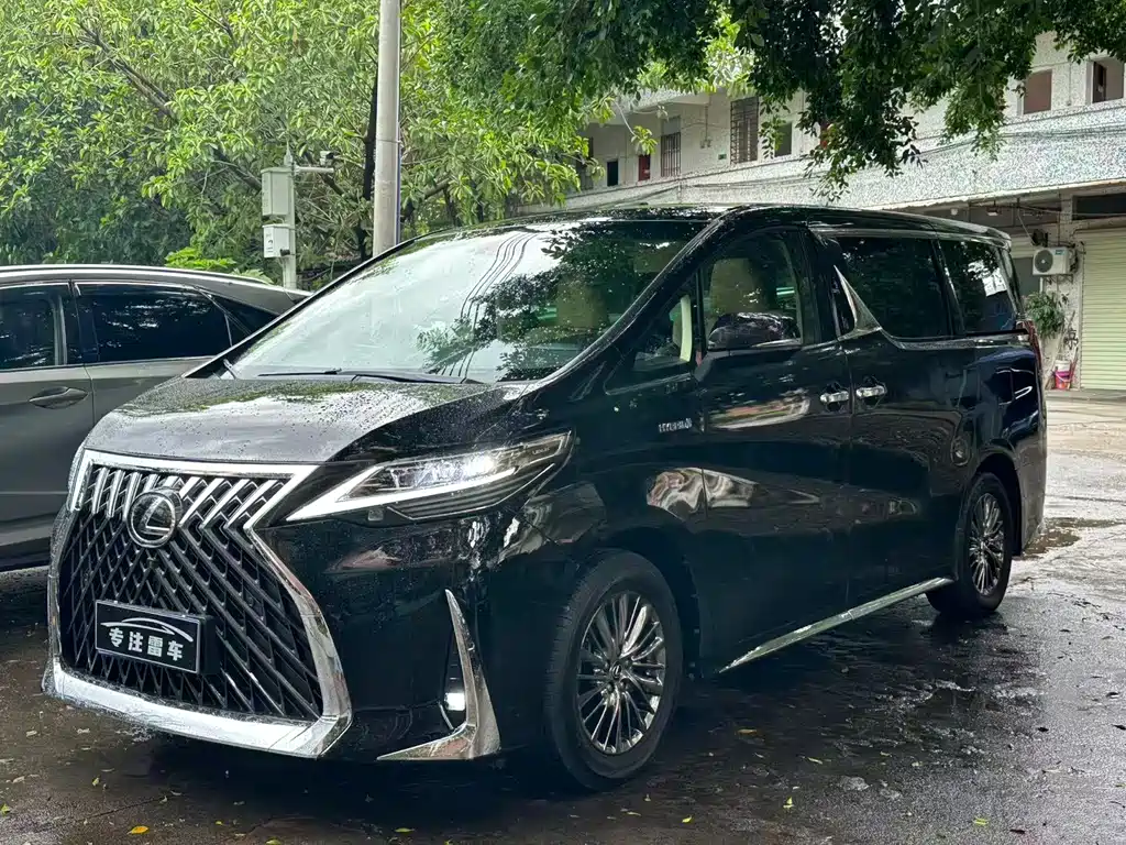 Toyota Alphard 2019 — фото 1