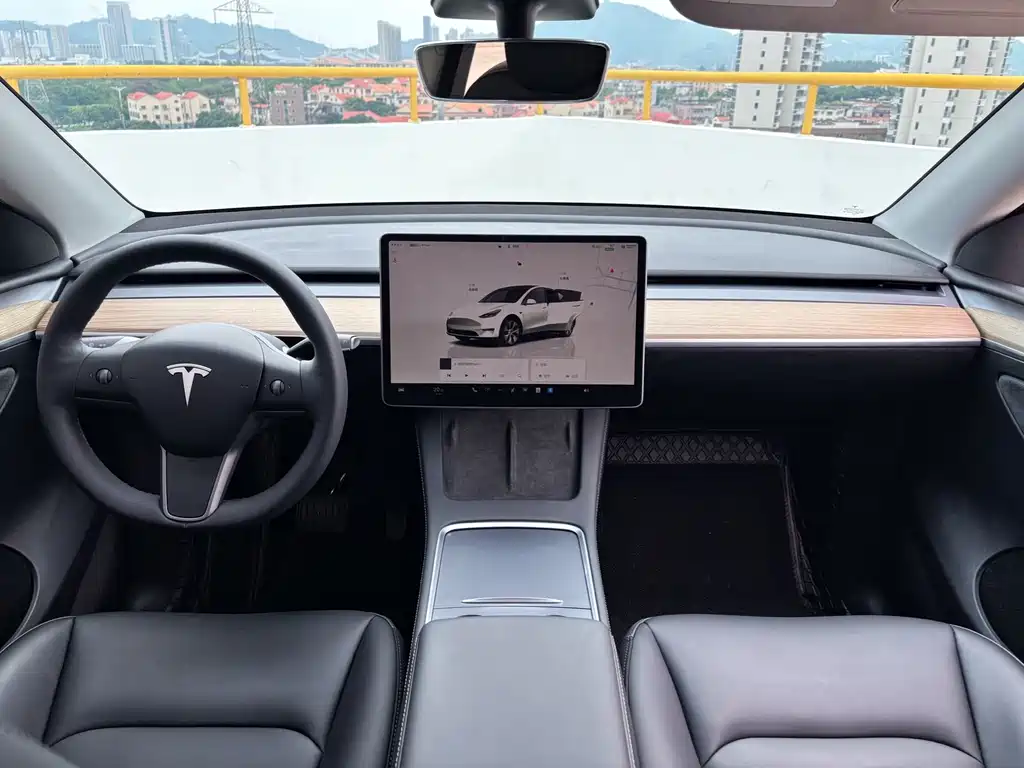 Tesla Model Y 2023 — фото 5