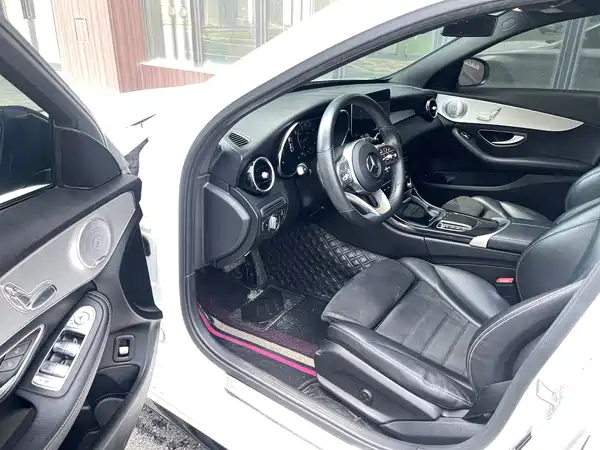 Mercedes-Benz C-Class 2020