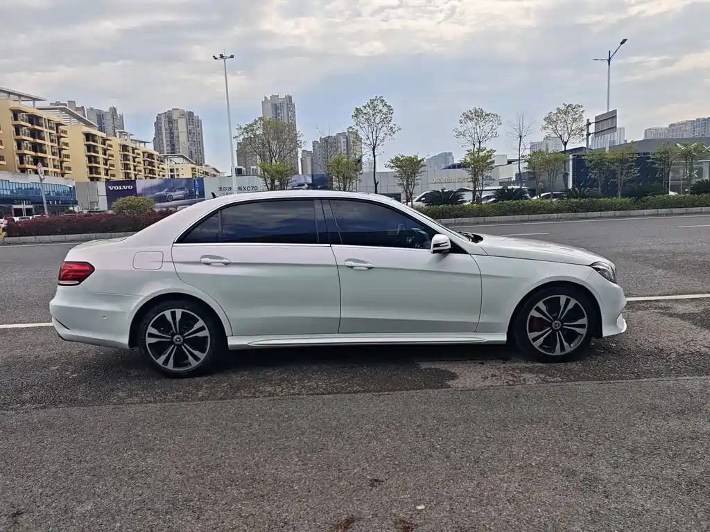 Mercedes-Benz E-Class 2015 — фото 4