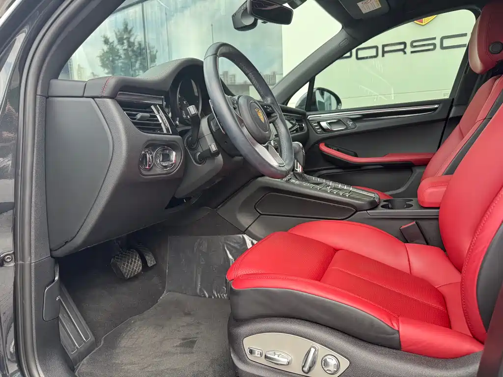Porsche Macan 2021 — фото 10