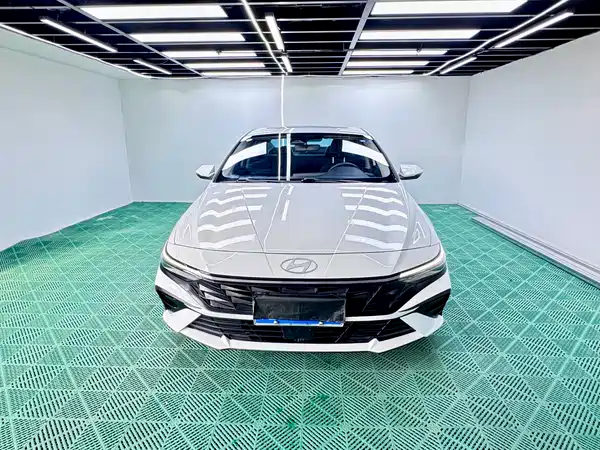 Hyundai Elantra 2023