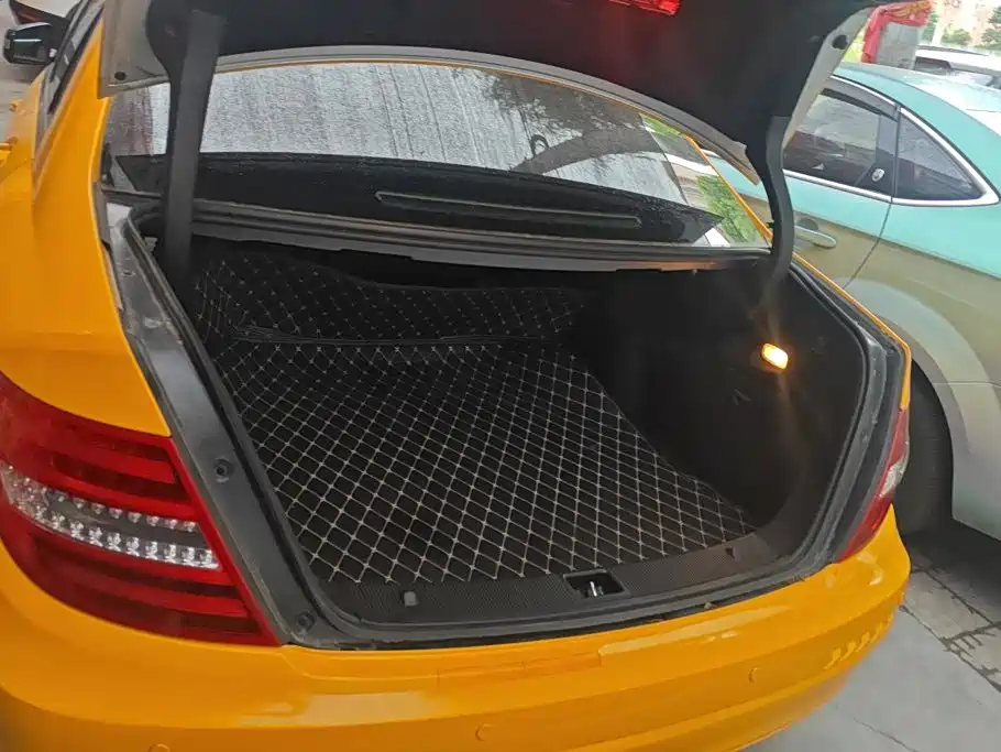 Mercedes-Benz C-Class 2012
