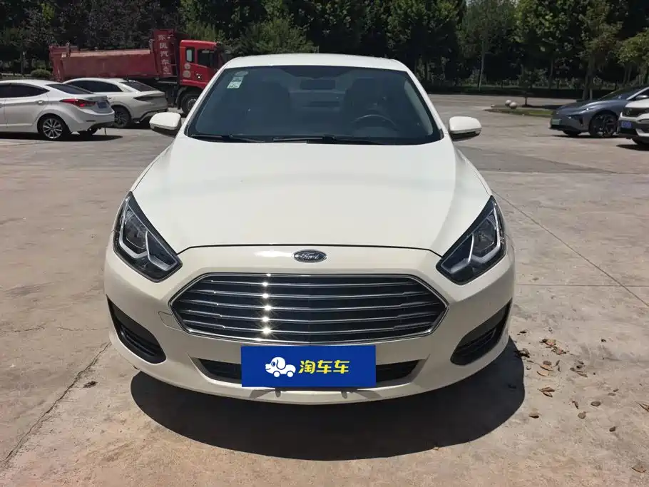 Ford Escort 2018