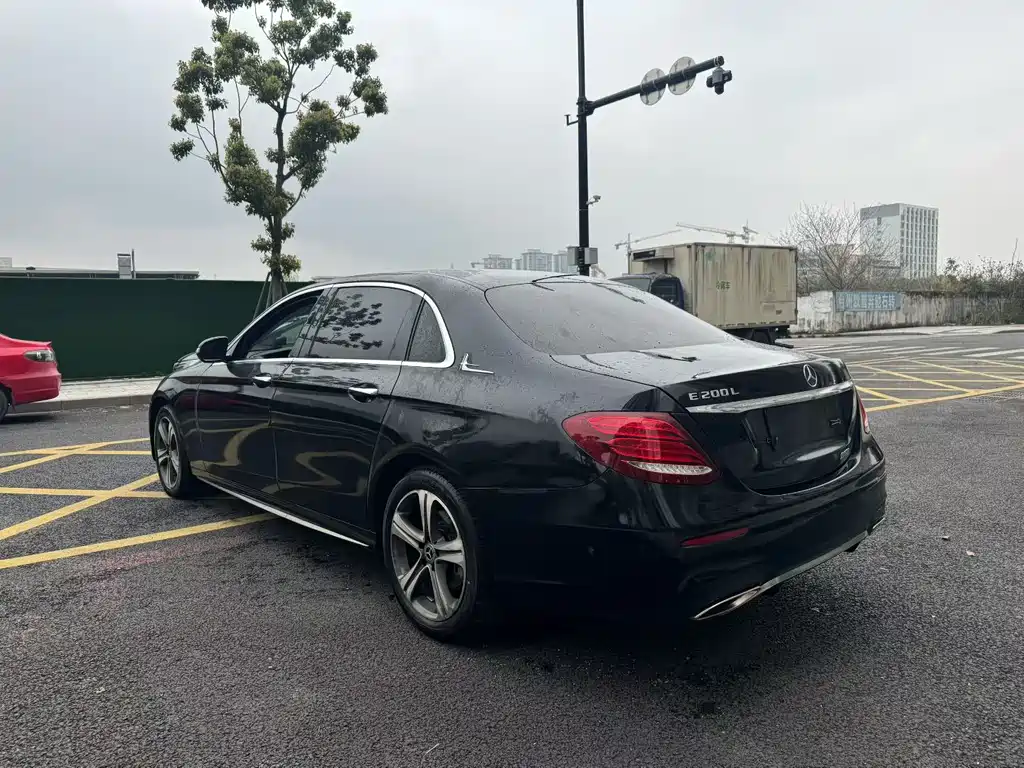 Mercedes-Benz E-Class 2019 — фото 6