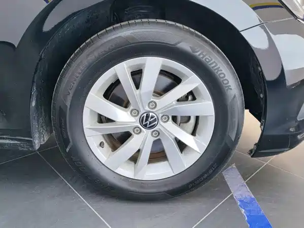 Volkswagen Passat 2025
